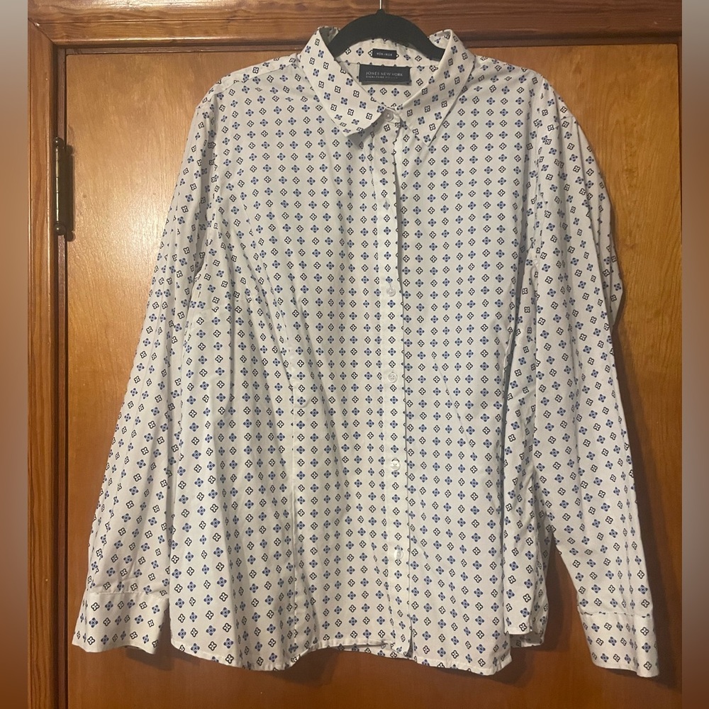 Jones New York White and Blue Patterned Shirt size 2X